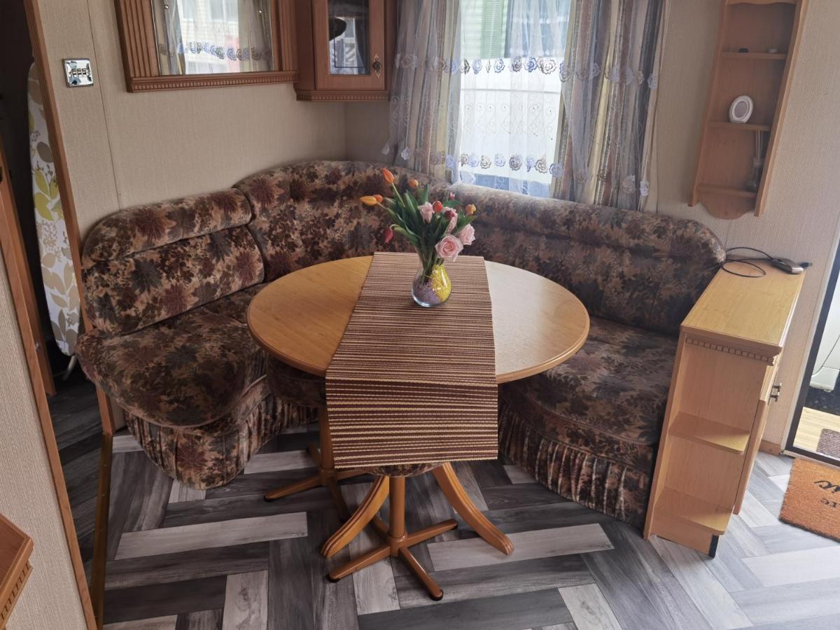 Villa Lochlands Caravan Park X à Forfar Extérieur photo