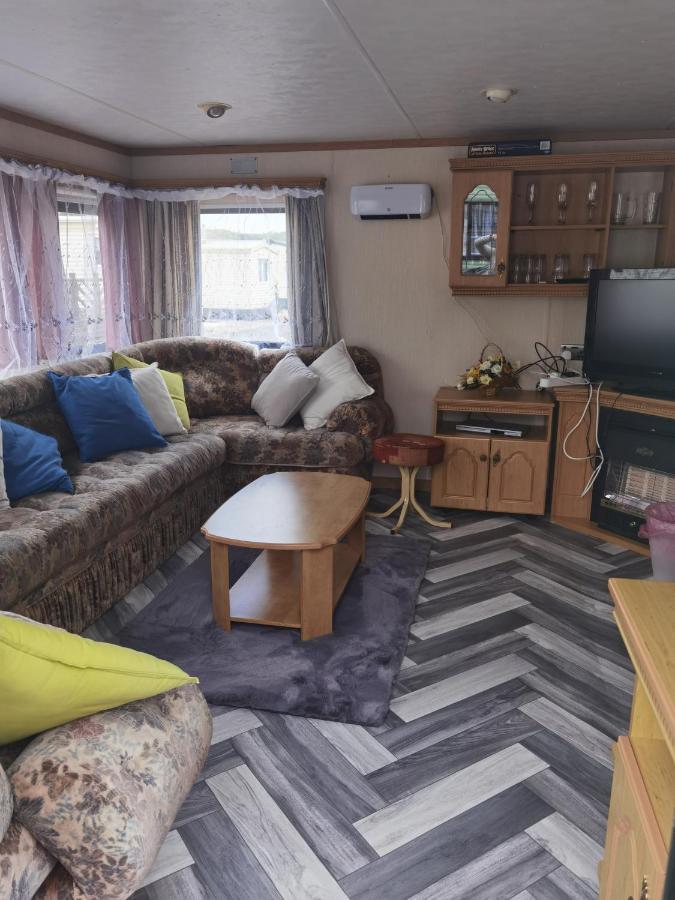 Villa Lochlands Caravan Park X à Forfar Extérieur photo
